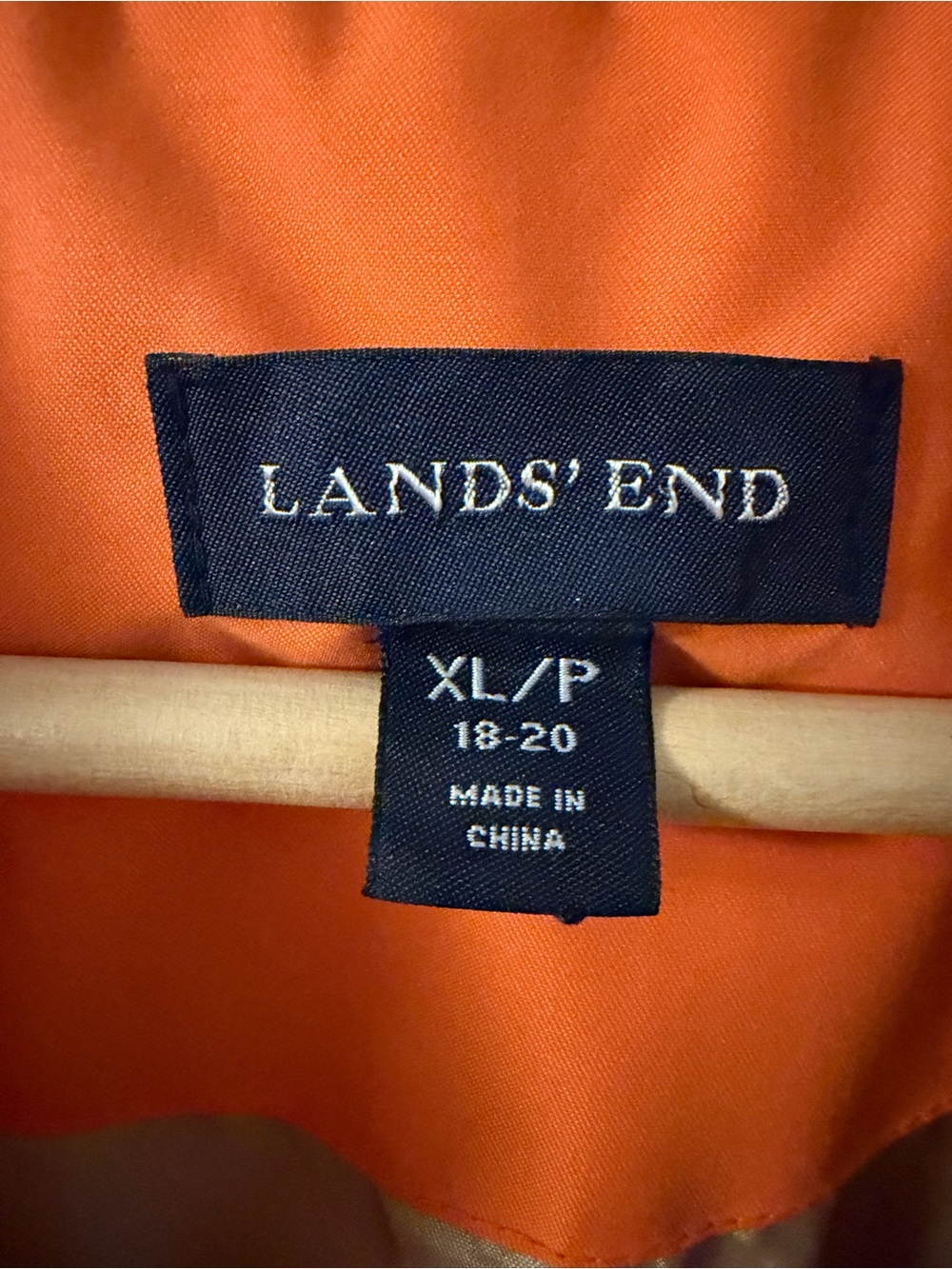 Vintage Lands' End Women's XL Orange Soft Fabric Raincoat Zipper Snaps 24"across - Picture 4 of 10